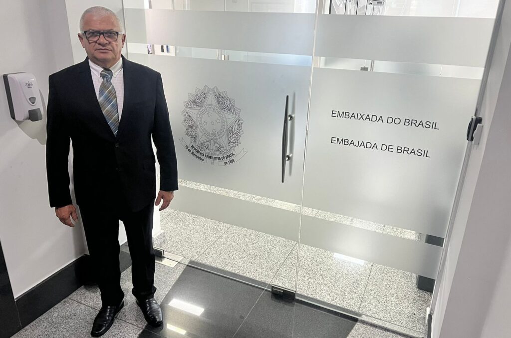 Embaixador do Panamá levará pleito dos trabalhadores do tabaco ao Itamaraty